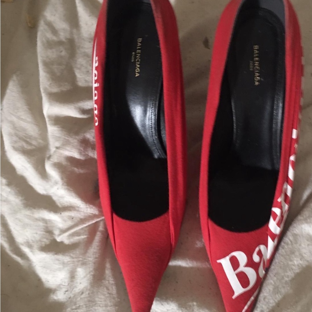 Red Balenciaga 2017 red runway heels